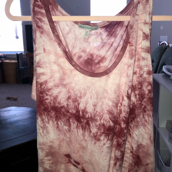 A cute summer top 💕 - Picture 2 of 4